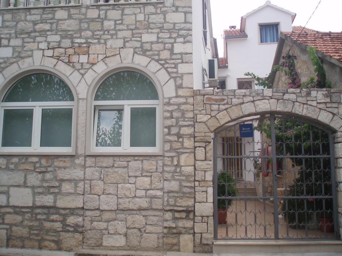 Old Town Center Apartments Supetar Zewnętrze zdjęcie